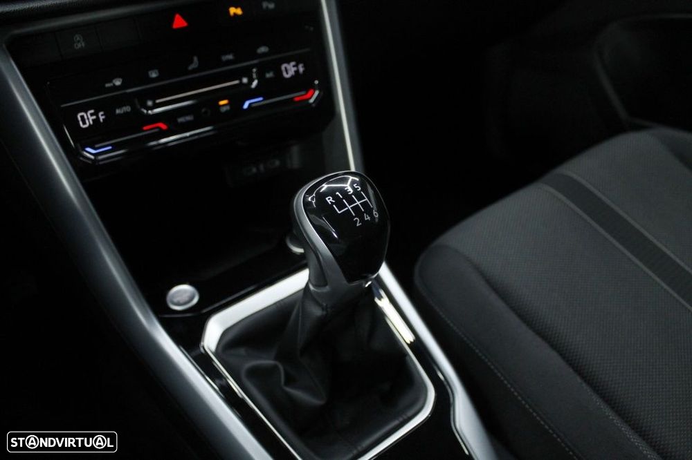 VW T-Roc 1.0 TSI Urban - 33