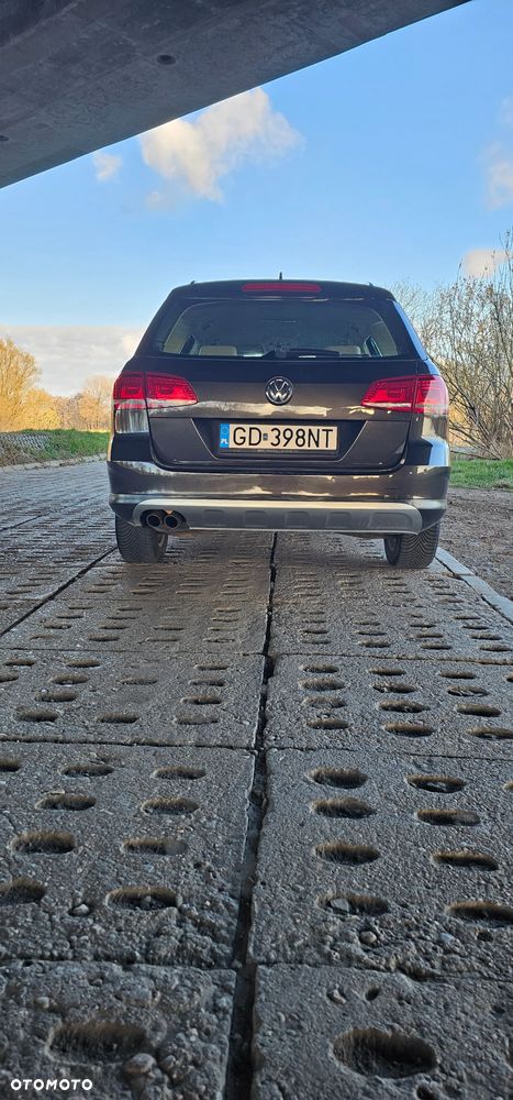 Volkswagen Passat Alltrack 2.0 TDI - 9