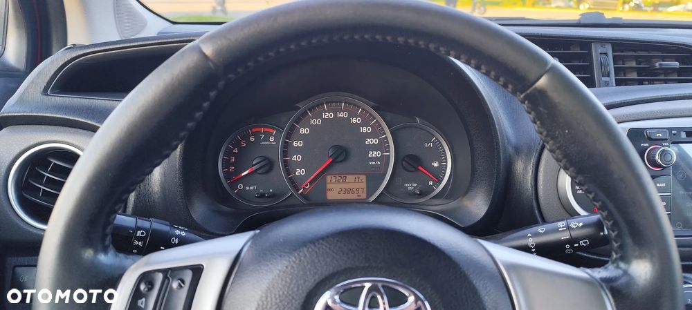 Toyota Yaris - 35
