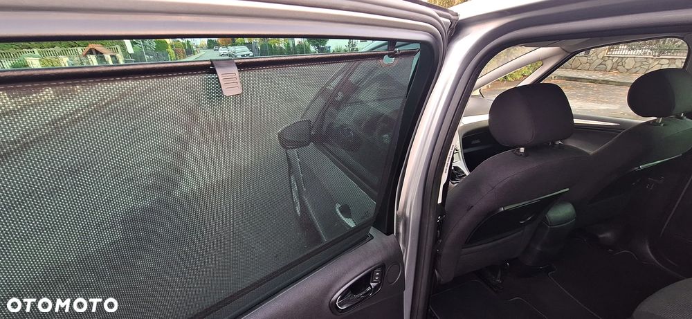 Ford S-Max - 16