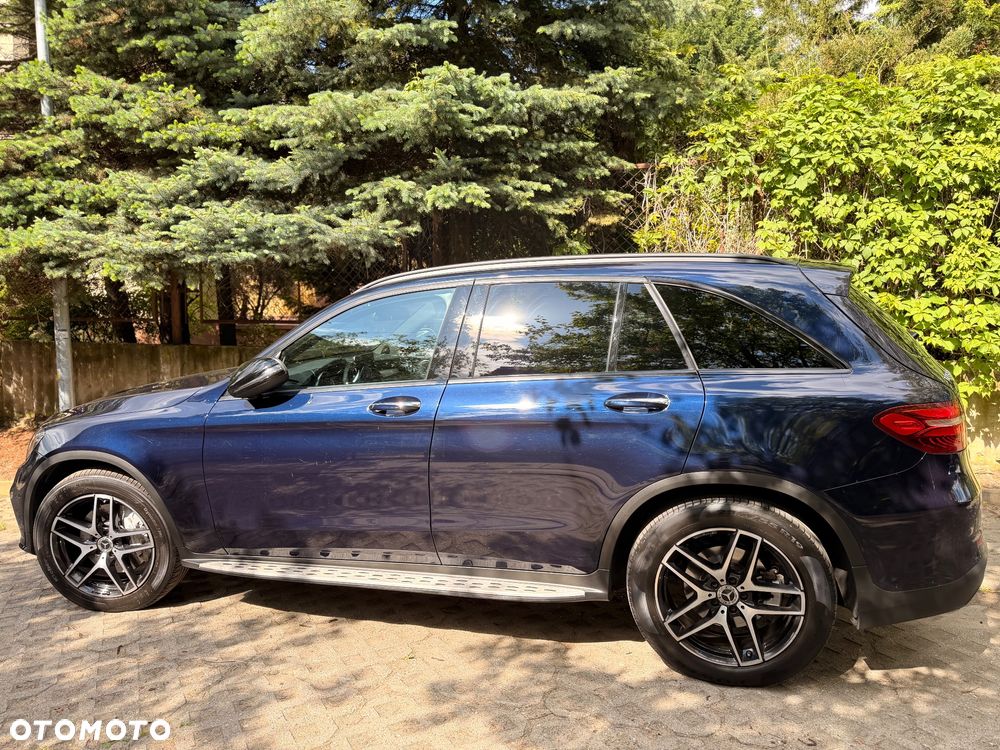 Mercedes-Benz GLC 250 4Matic 9G-TRONIC AMG Line - 22
