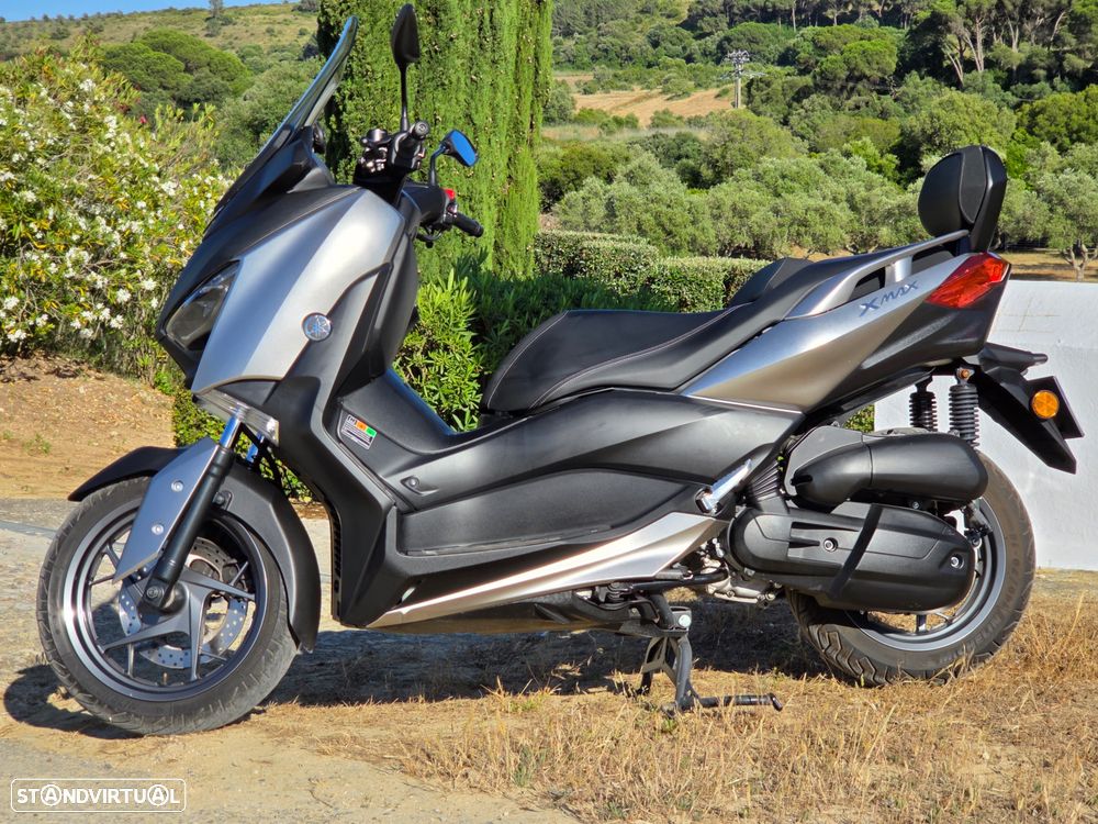 Yamaha TMAX - 1