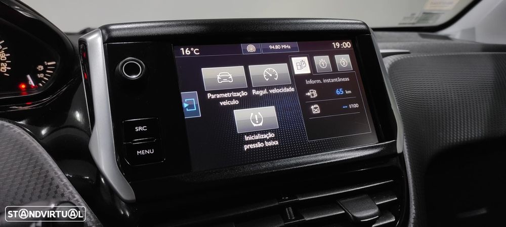 Peugeot 208 1.6 BlueHDi Style - 28