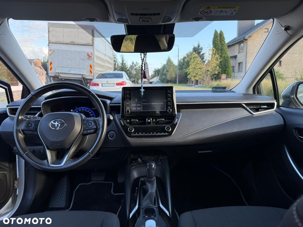 Toyota Corolla - 5