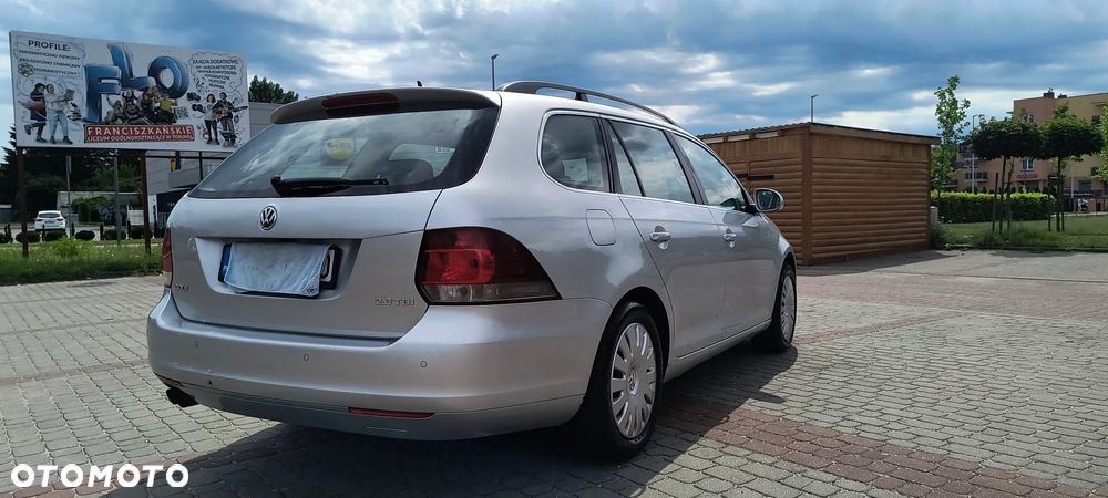 Volkswagen Golf 2.0 TDI Highline - 8
