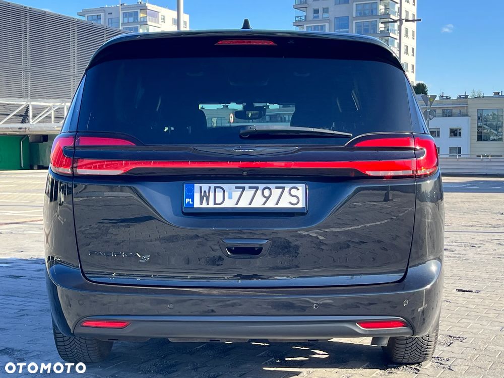 Chrysler Pacifica - 7