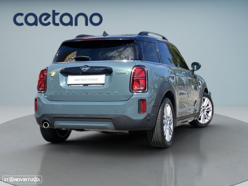 MINI Countryman Cooper SE Premium Classic Auto - 2