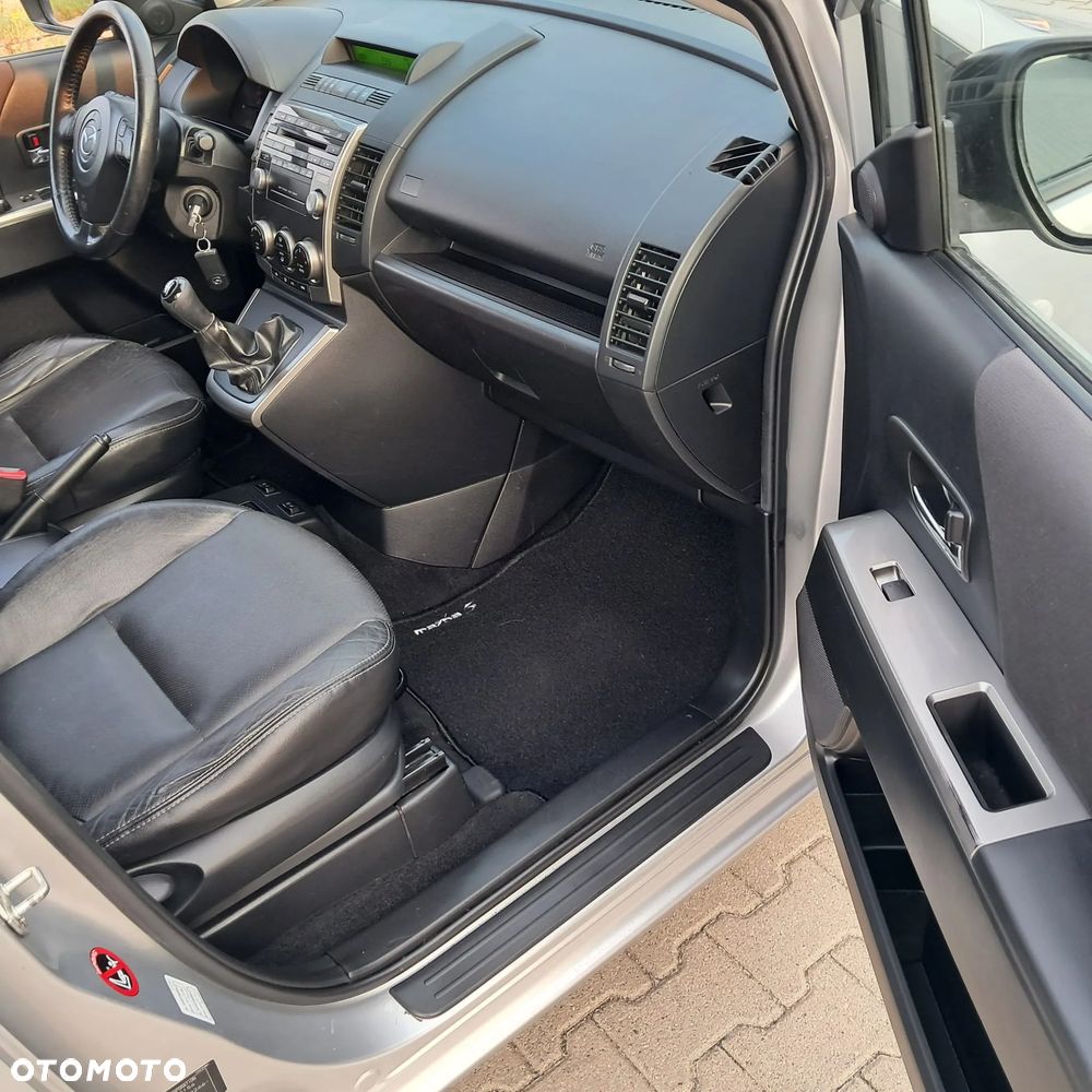 Mazda 5 - 8