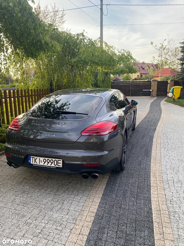 Porsche Panamera 4S - 7