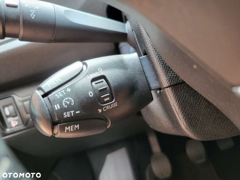 Peugeot 308 - 17