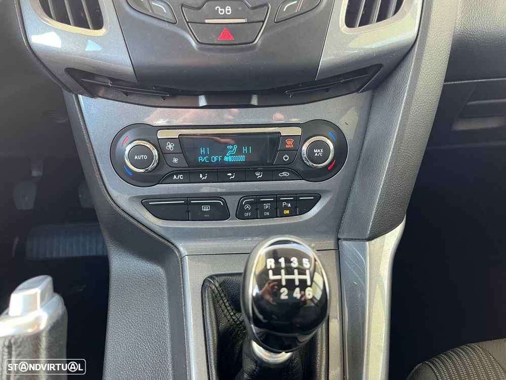 Ford Focus SW 1.0 SCTi Titanium - 9