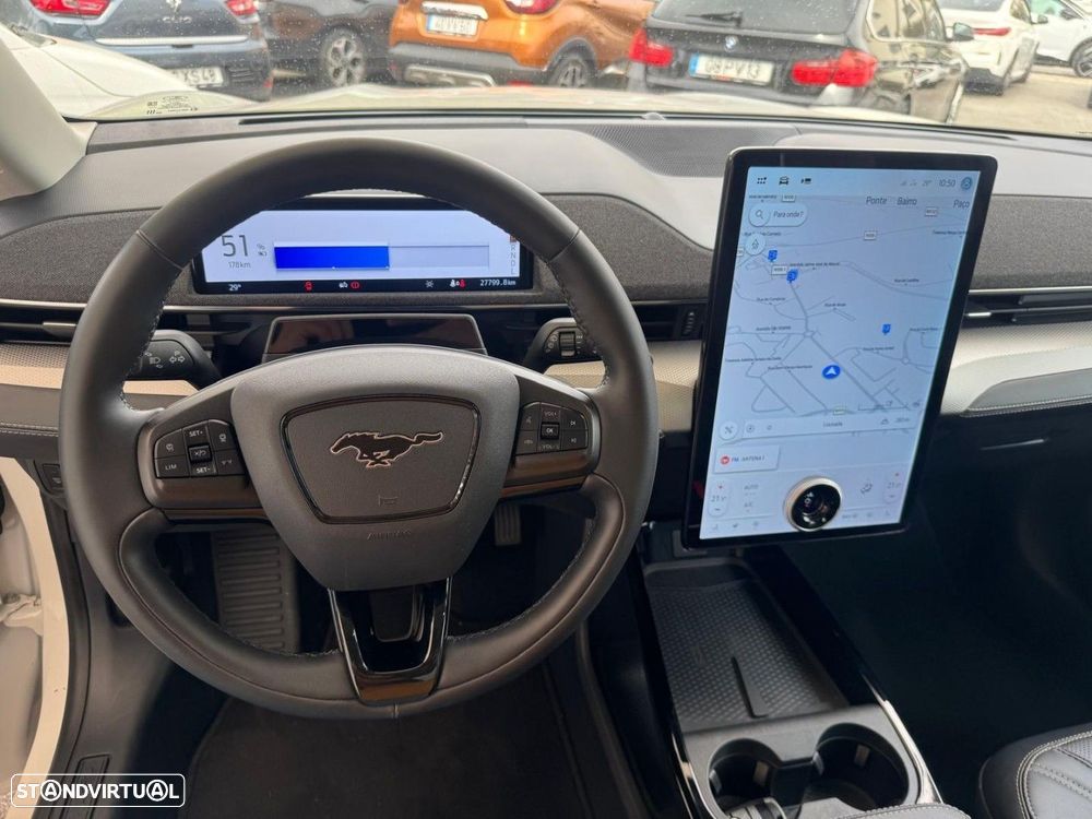 Ford Mustang Mach-E 75.7 kWh Base - 11