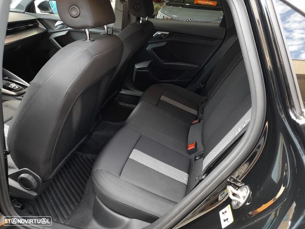 Audi A3 Limousine 30 TDI S line S tronic - 33