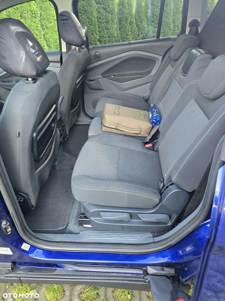 Ford Grand C-MAX - 9