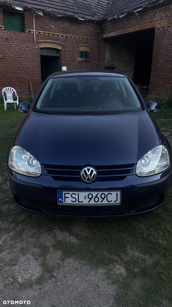 Volkswagen Golf - 1