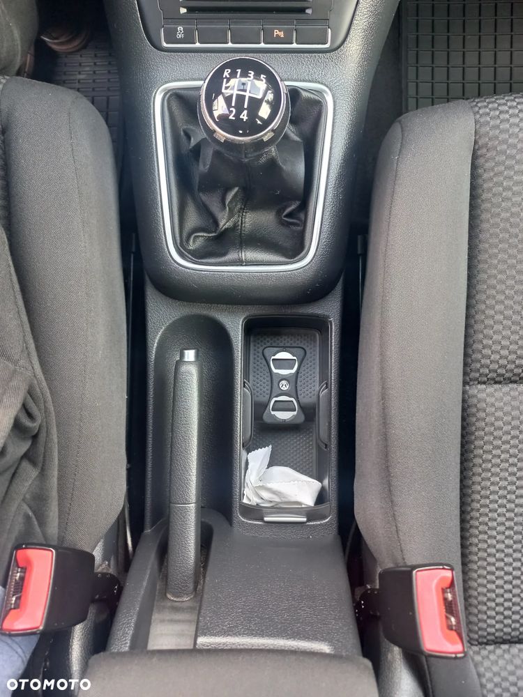 Volkswagen Golf Plus 1.6 TDI DPF Comfortline - 27