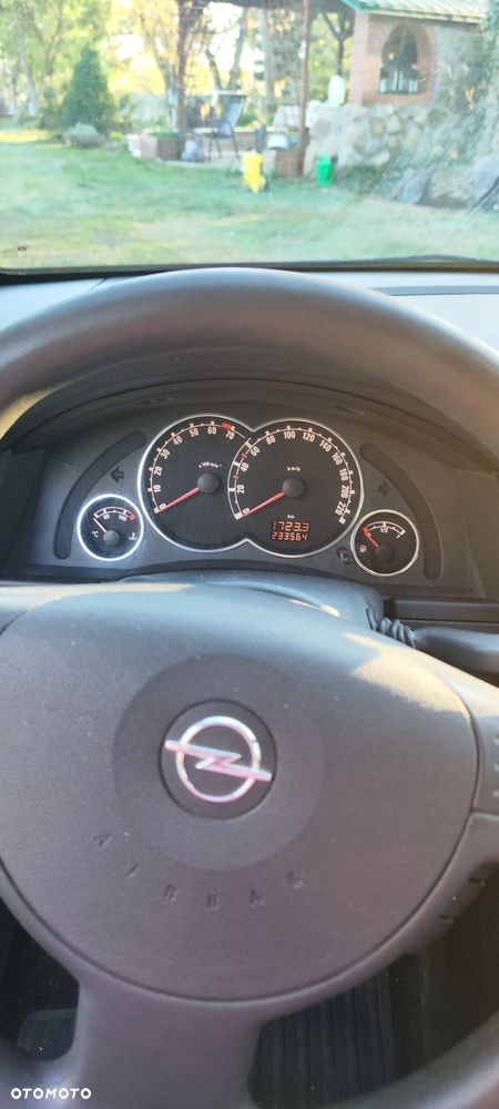 Opel Meriva 1.4 - 17