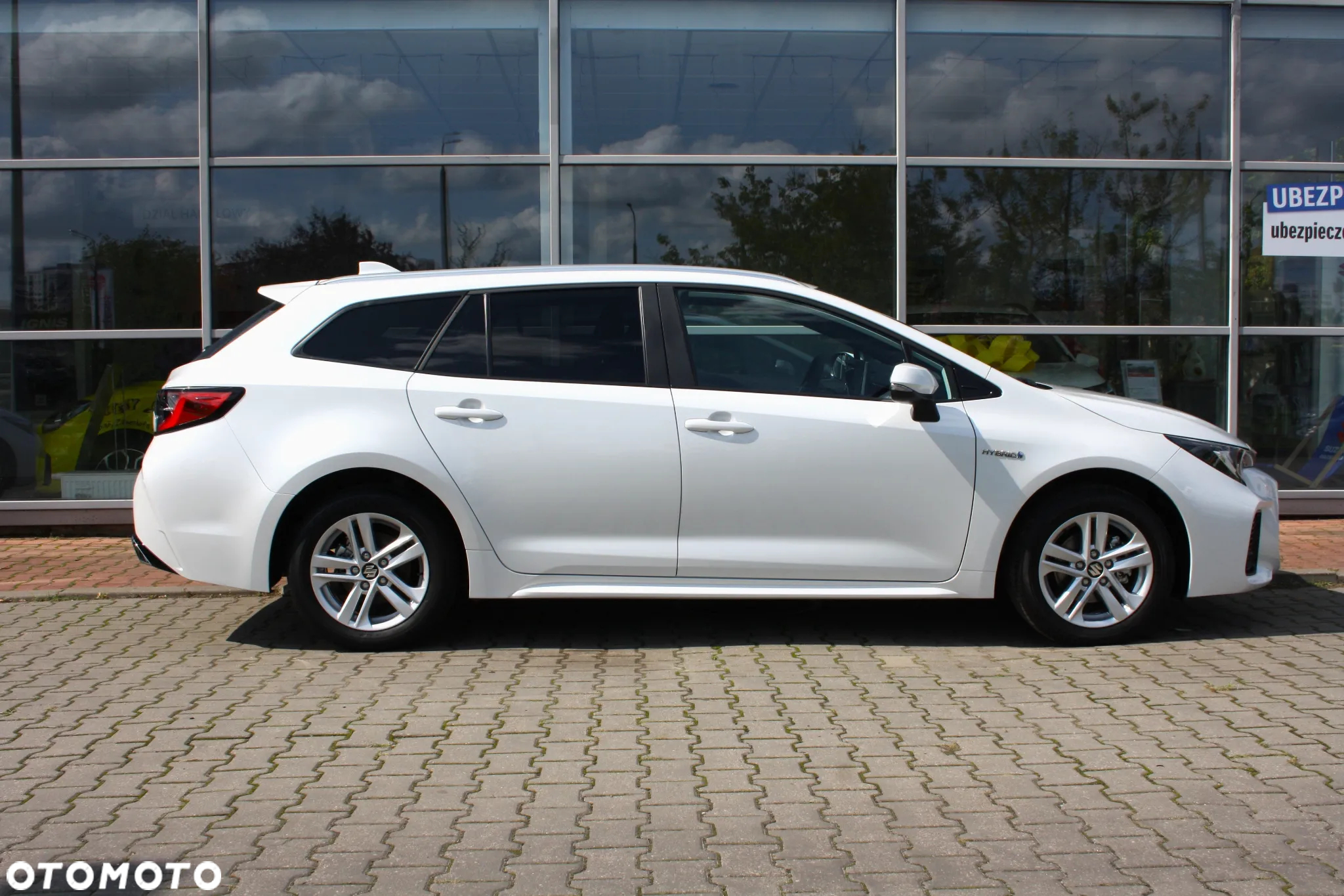 Suzuki Swace 1.8 Hybrid Premium Plus CVT - 10