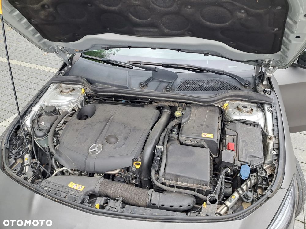 Mercedes-Benz CLA 220 CDI 7G-DCT AMG Line - 30