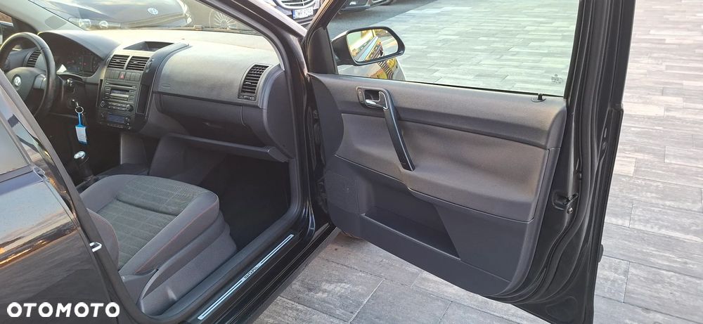 Volkswagen Polo 1.4 Goal - 24