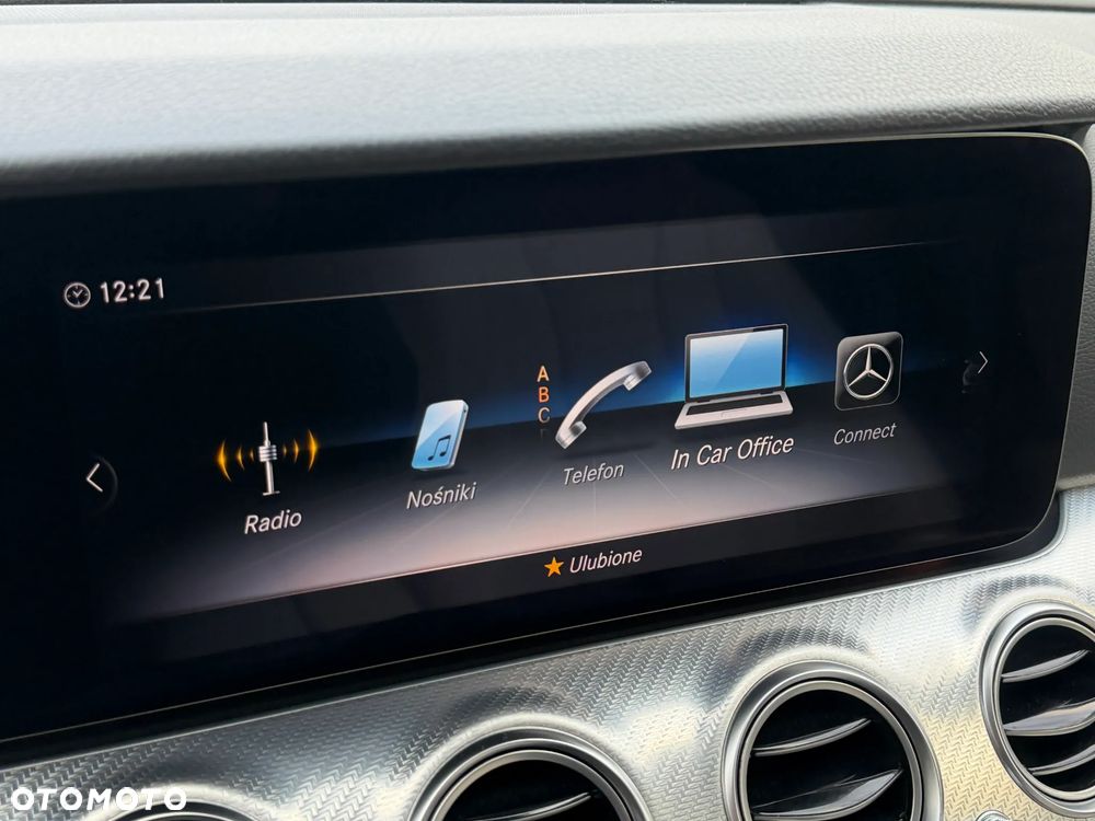 Mercedes-Benz Klasa E 220 d 4-Matic 9G-TRONIC - 19