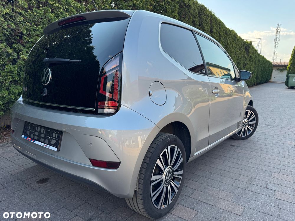 Volkswagen up! Active - 11