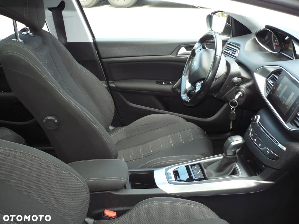Peugeot 308 - 19