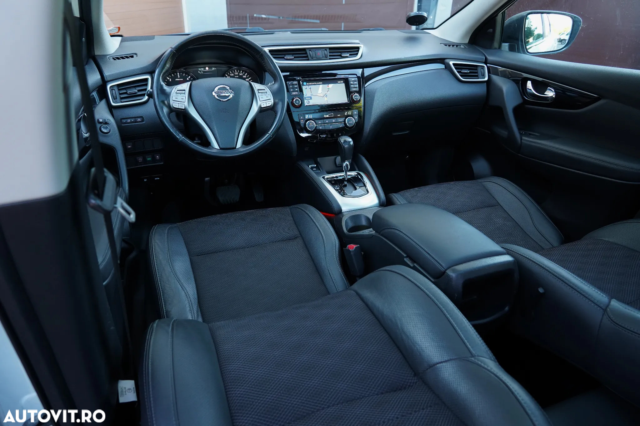 Nissan Qashqai 1.6 DCI Xtronic TEKNA+ - 12