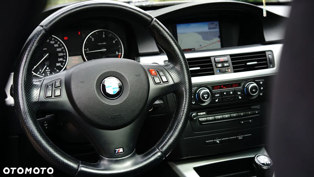 BMW Seria 3 318d DPF Edition Sport - 24
