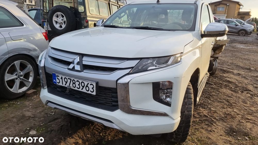 Mitsubishi L200 - 10