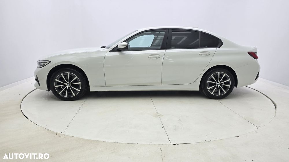 BMW Seria 3 320i AT - 9