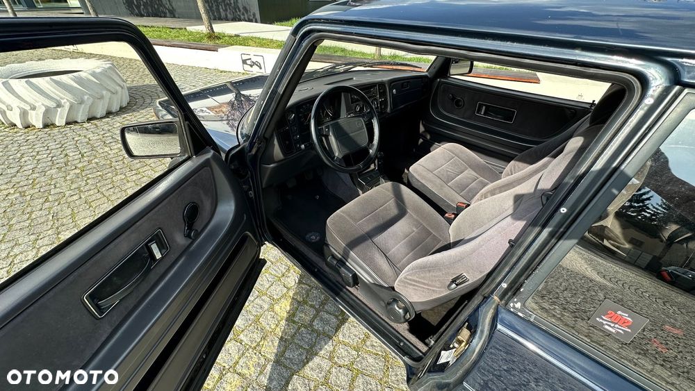 Saab 900 900i 20-16 - 27