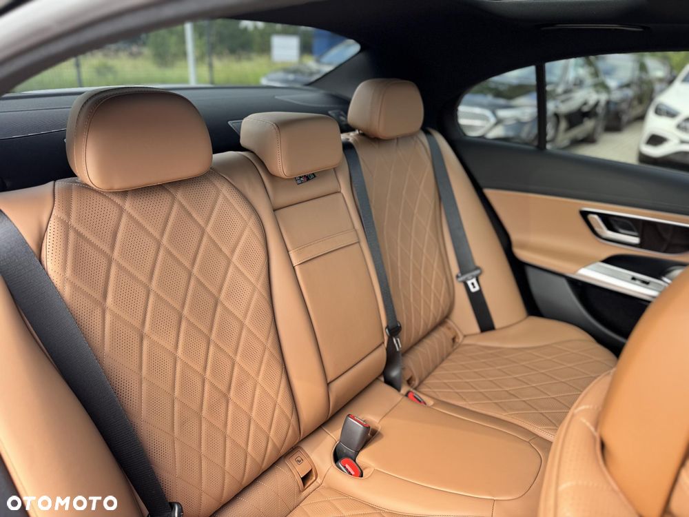 Mercedes-Benz Klasa E 220 d mHEV 4-Matic AMG 9G-Tronic - 18