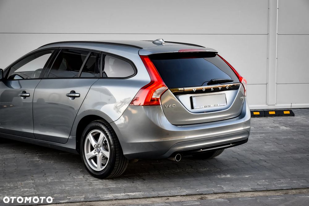 Volvo V60 D3 Drive-E Momentum - 12