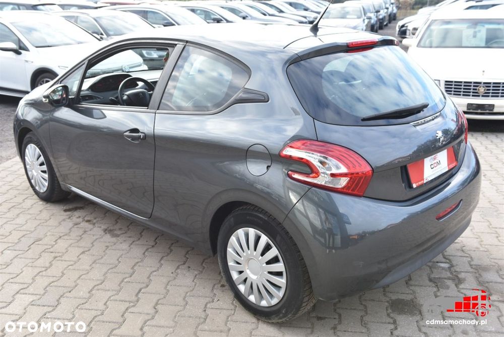 Peugeot 208 - 9