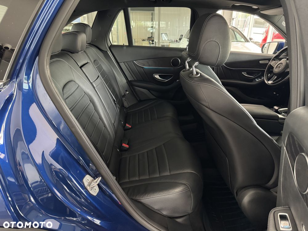 Mercedes-Benz GLC 250 d 4Matic 9G-TRONIC AMG Line - 34