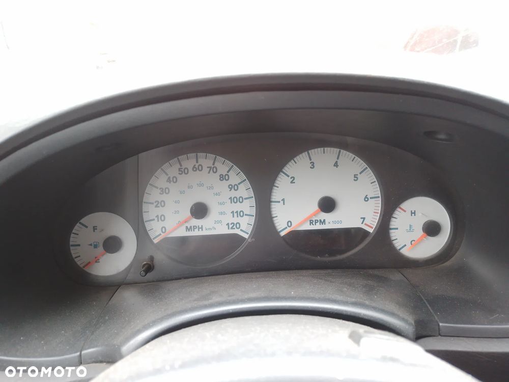 CHRYSLER GRAND VOYAGER IV 04-08 3.8 MPFI SXT - RADIO PBE - 17