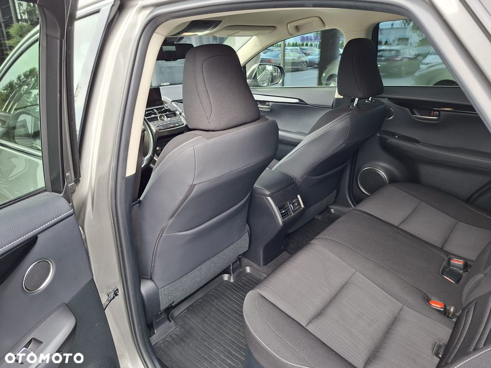 Lexus NX 300 Business Edition AWD - 8