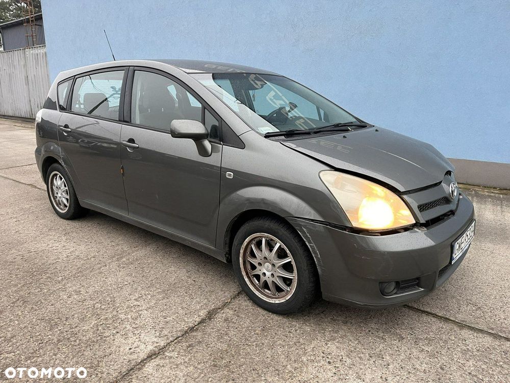 Toyota Corolla Verso - 1