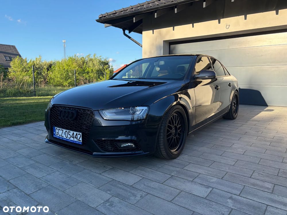 Audi A4 Limousine - 1