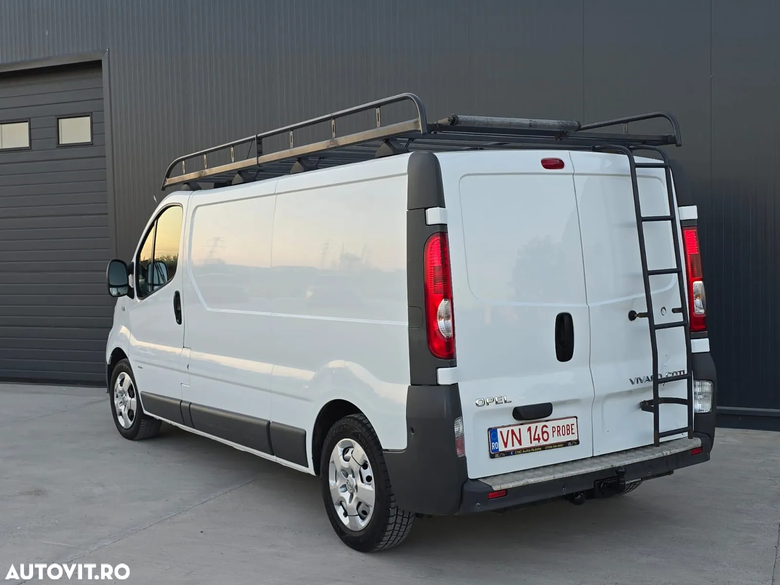 Opel Vivaro - 9
