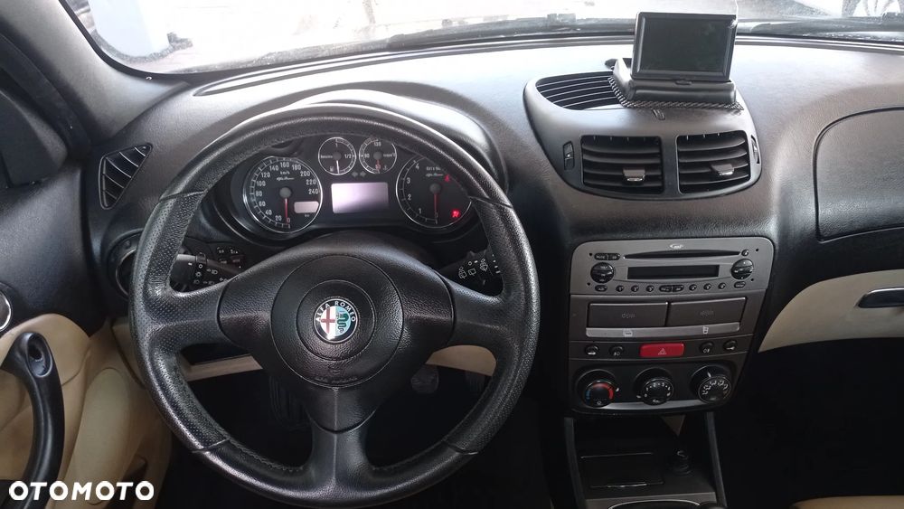 Alfa Romeo 147 1.6 Twin Spark ECO Distinctive - 39