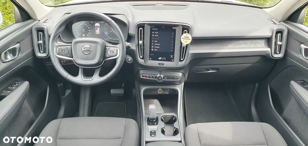 Volvo XC 40 T3 Momentum Core - 27