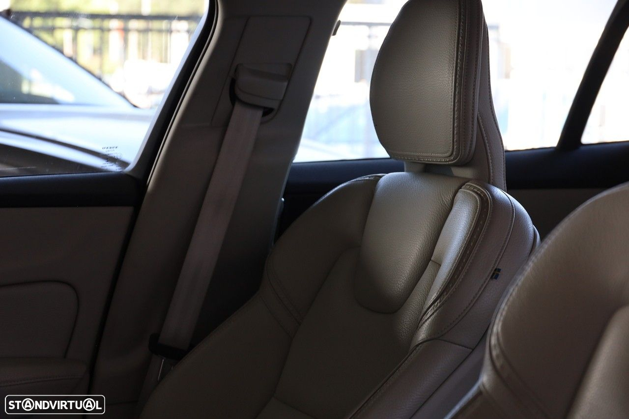 Volvo V60 Cross Country 2.0 D4 Momentum Geartronic - 7