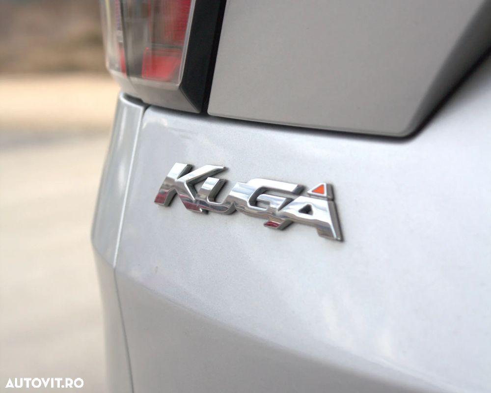 Ford Kuga 2.0 TDCi 4WD Powershift ST-Line - 4