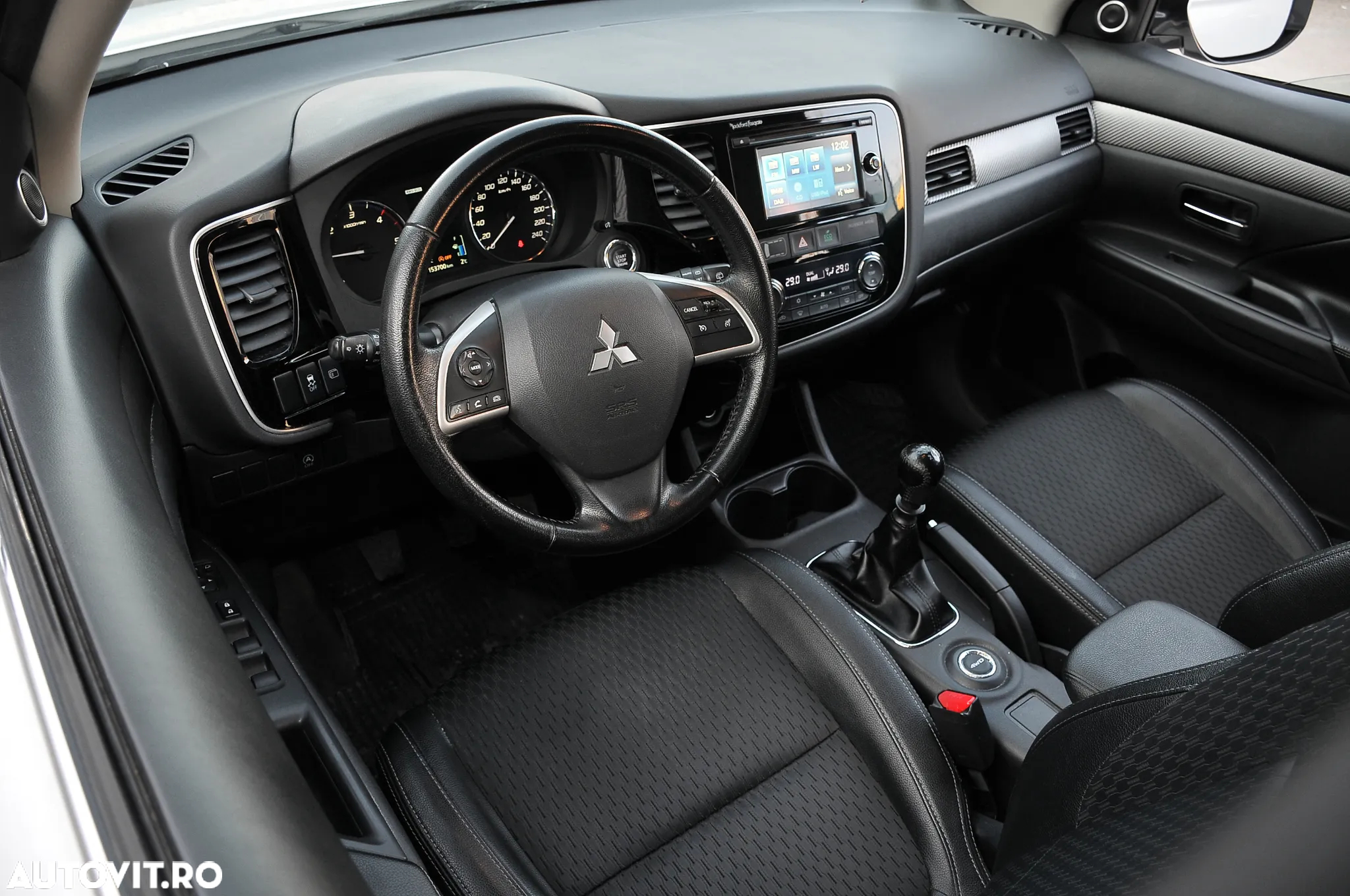 Mitsubishi Outlander 2.2 DI-D 4WD Intense - 12