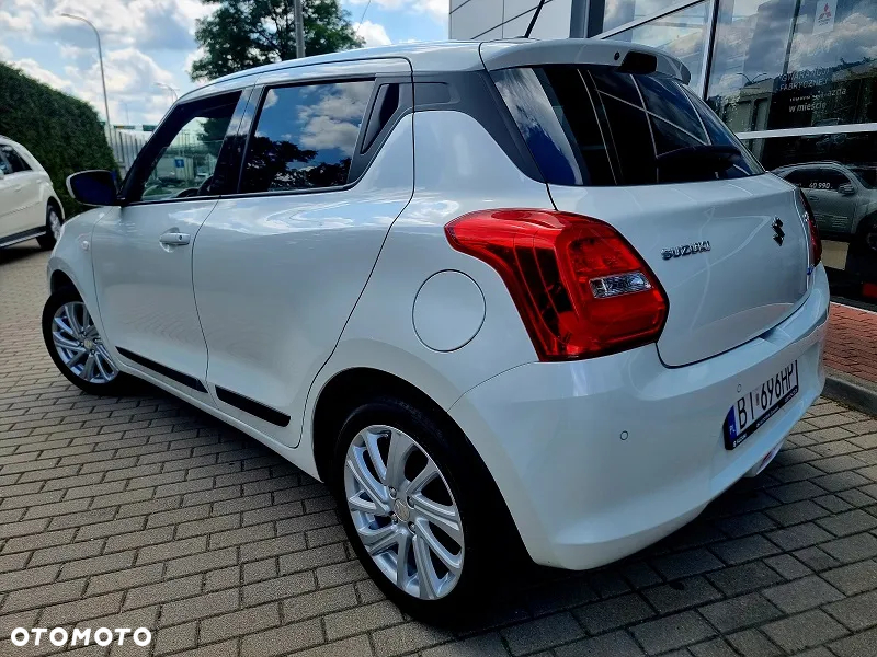 Suzuki Swift - 4