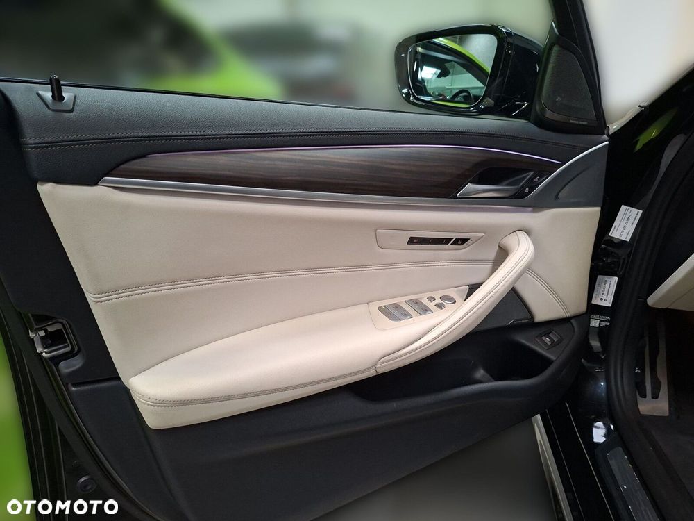 BMW Seria 5 - 12