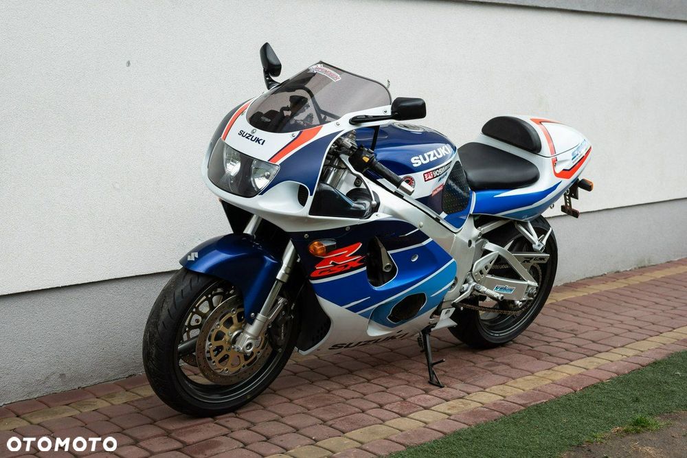 Suzuki GSX-R - 7