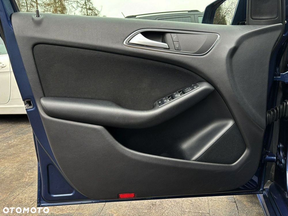Mercedes-Benz Klasa B 180 Style - 13